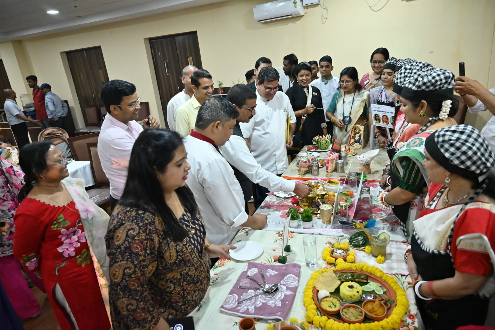 deoghar news : स्पाइस क्वींस एंड मास्टर्स शेफ में दिखा पूर्वी भारत का जायका और जादू