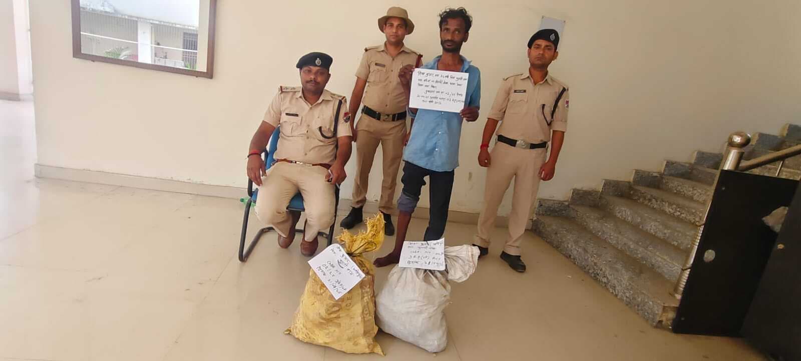 40 किलोग्राम कोयले के साथ छोटकी नवादा का युवक गिरफ्तार