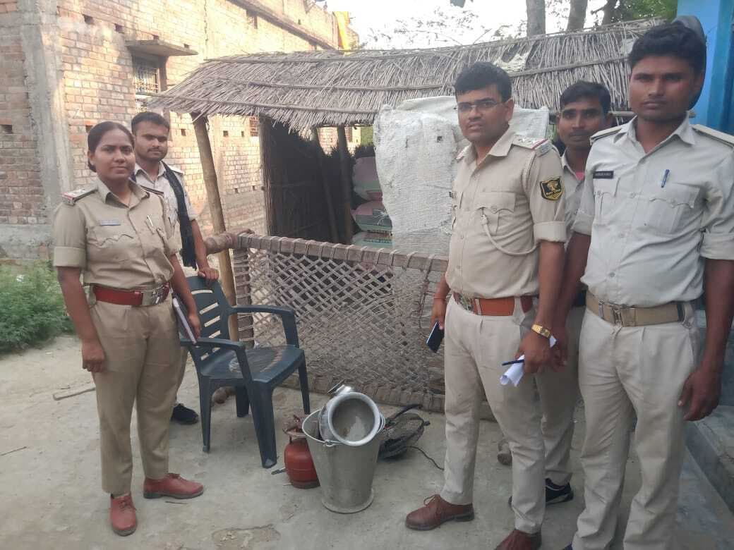Samastipur News:मरीचा में पुलिस ने कुर्की की कार्रवाई, एक गिरफ्तार