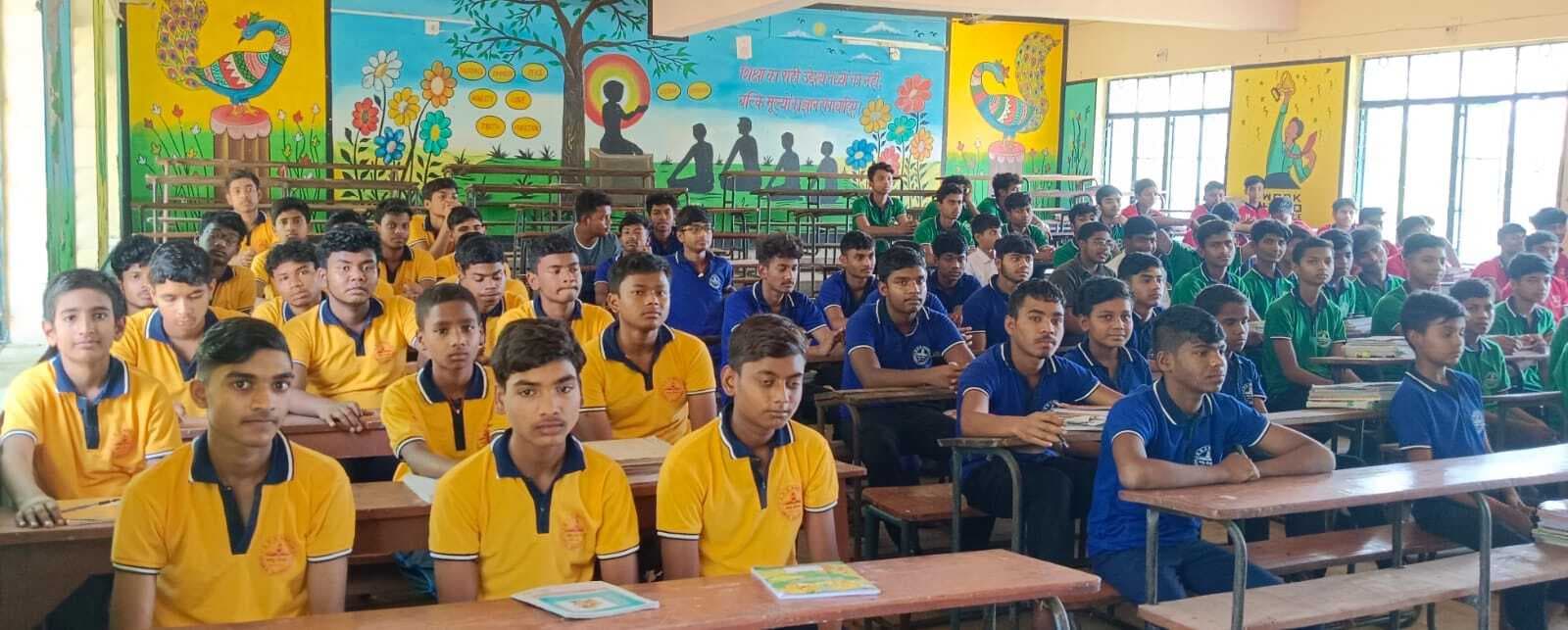 ठग इमेज भेजकर फोन को करते हैं हैक, रहें सचेत