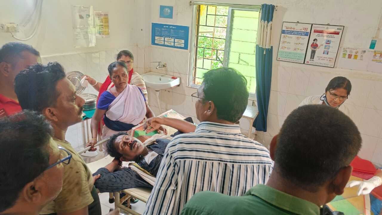 East Singhbhum News : बहरागोड़ा में ट्रक के धक्के से बाइक सवार गंभीर, रेफर