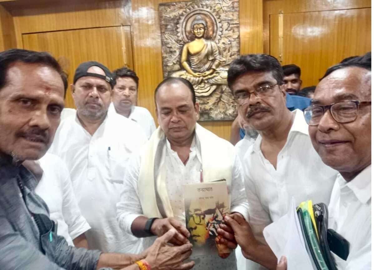 East Singhbhum News : मंत्री जी! पूर्वी सिंहभूम के ग्रामीण क्षेत्र के स्वास्थ्य केंद्रों में न दवा है न डॉक्टर, मरीज परेशान