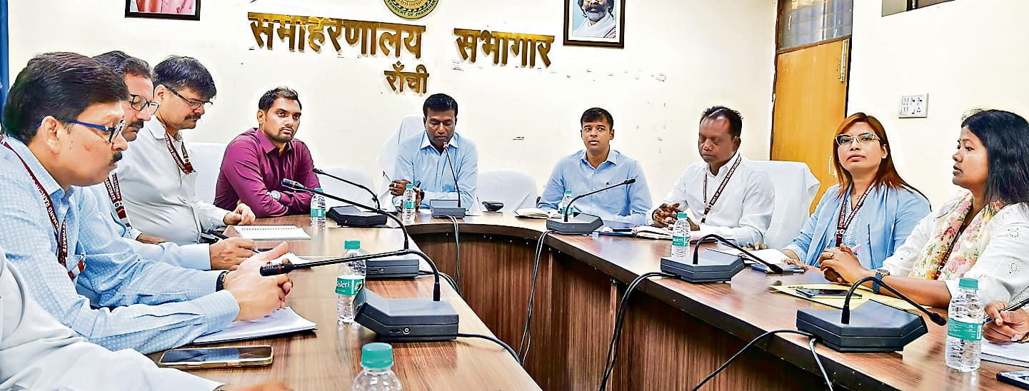 Ranchi News : बिना जायज कारण के अस्वीकृत दाखिल खारिज की होगी जांच