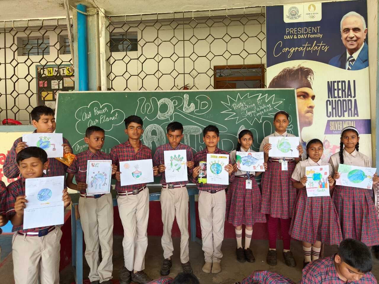 विश्व पृथ्वी दिवस पर डीएवी में पर्यावरण जागरूकता कार्यक्रम