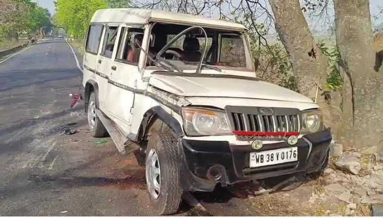 डिवाइडर से टकरायी बोलेरो, पांच घायल