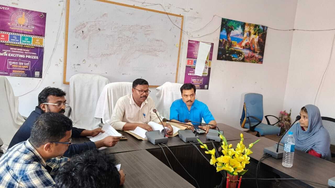 पंचायत सहायकों को उनके कर्तव्यों की दी गयी जानकारी