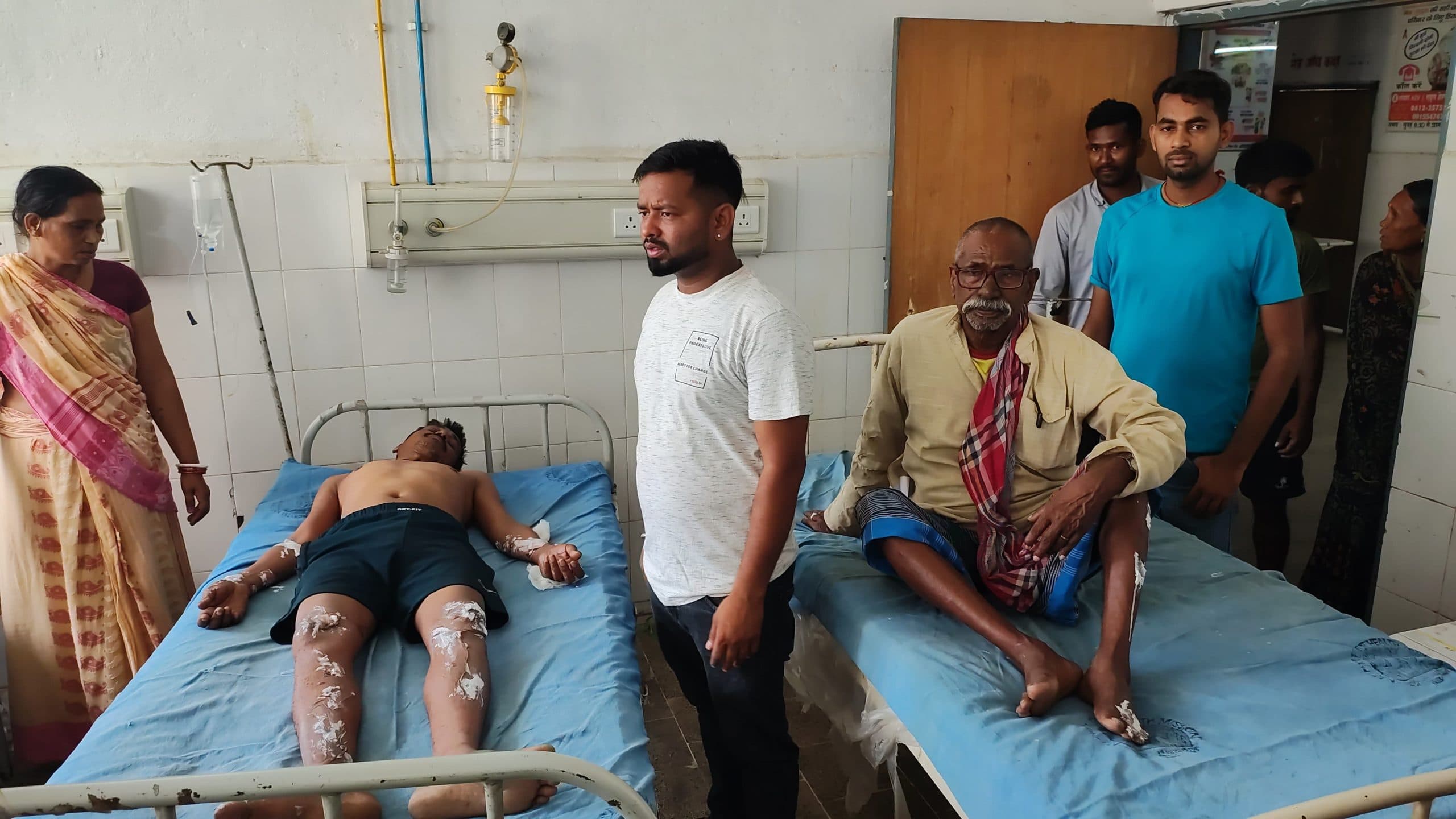 गैस रिसाव से घर में लगी आग, चार लोग झुलसे