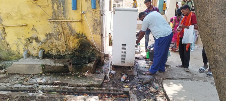 पानी वाली जगह ऐसी गंदगी कि लोग हो जाएं बीमार