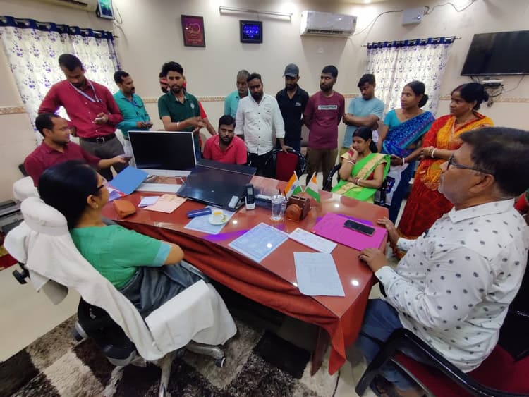 मेयर के जनता दरबार में 42 फरियादियों ने सुनायी समस्या