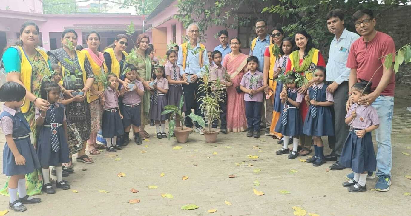 लायंस क्लब ने विश्व पृथ्वी दिवस पर किया पौधरोपण