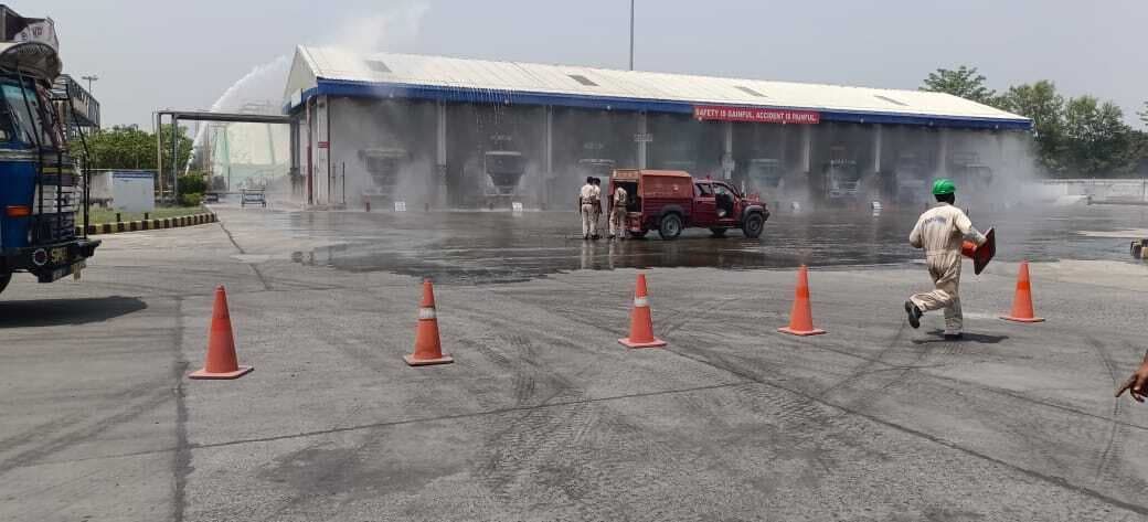 Motihari: एलपीजी बॉटलिंग प्लांट में हुआ अग्निशमन मॉक ड्रिल