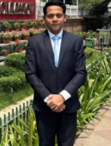 लंदन का लॉ फर्म छोड़ सुमित ने किया यूपीएससी क्रैक, मिला 200वां स्थान