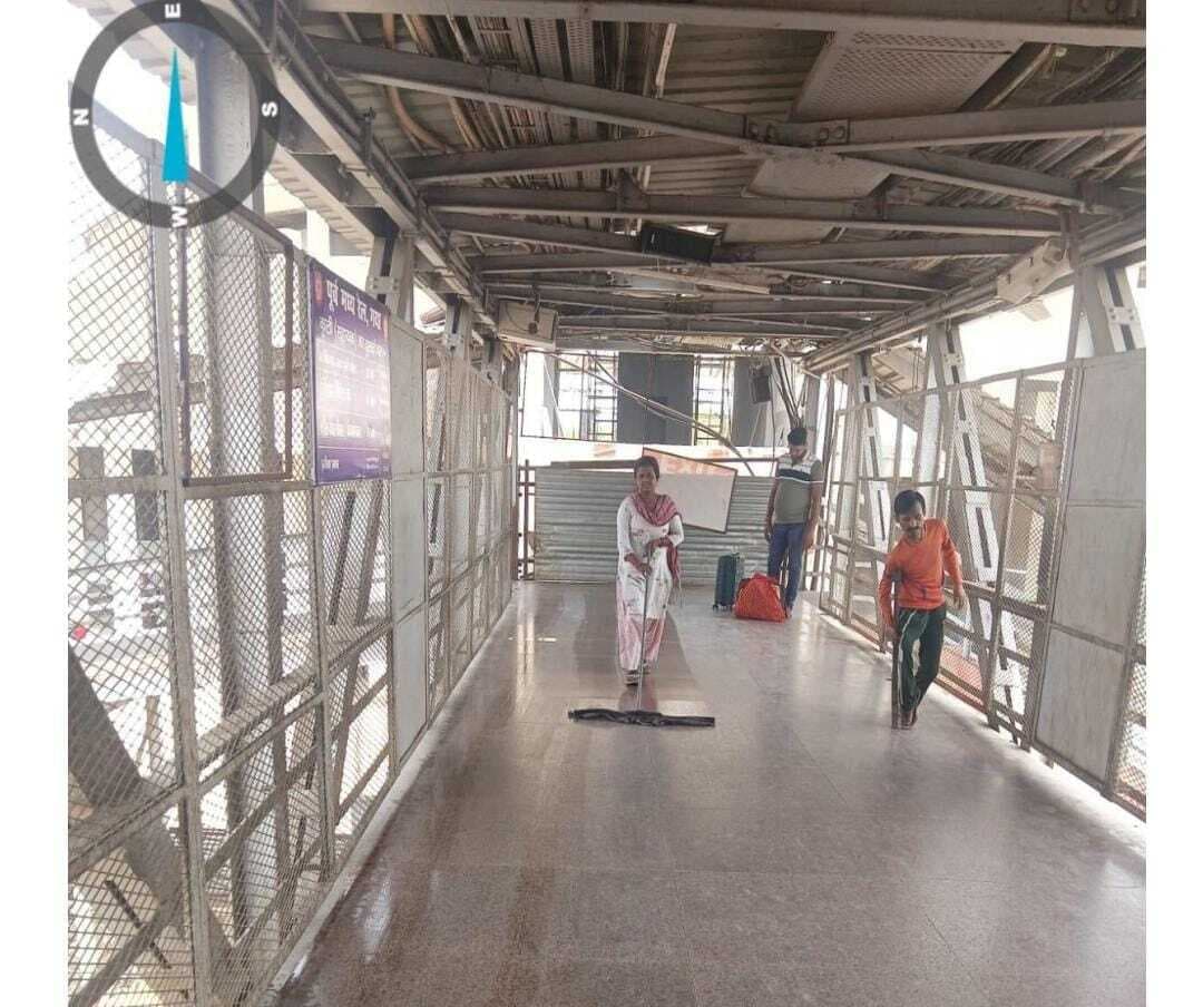 गया सहित कई स्टेशनों पर चलाया गया सफाई अभियान