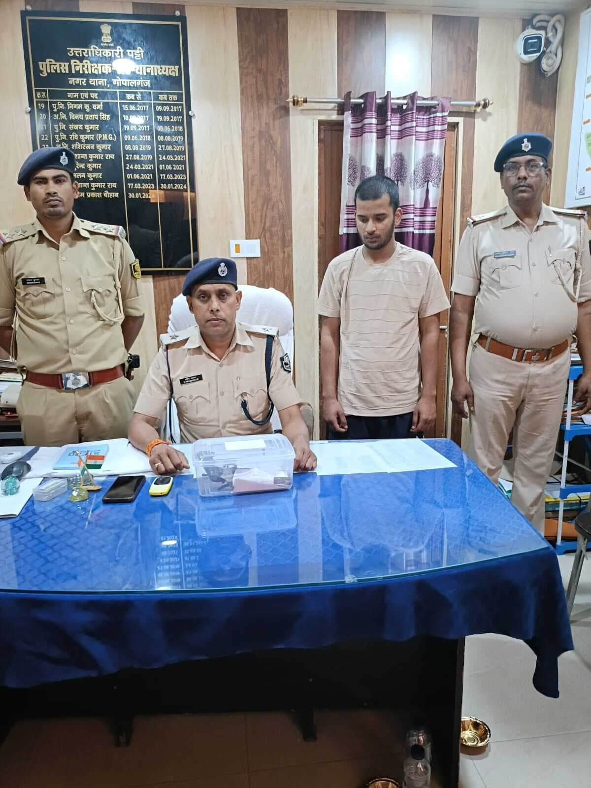 बंजारी गांव में छापेमारी में कट्टे और पांच कारतूस के साथ युवक धराया