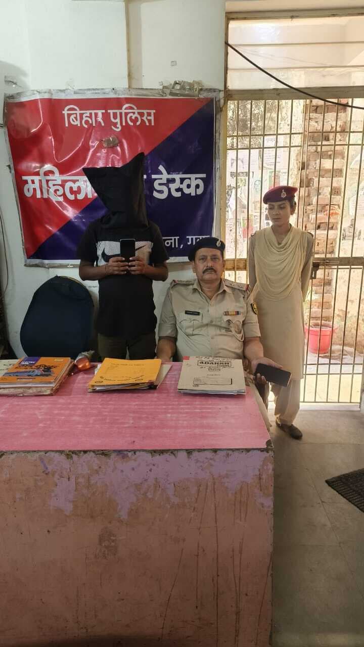 चोरी के मोबाइल के साथ झारखंड का युवक गिरफ्तार