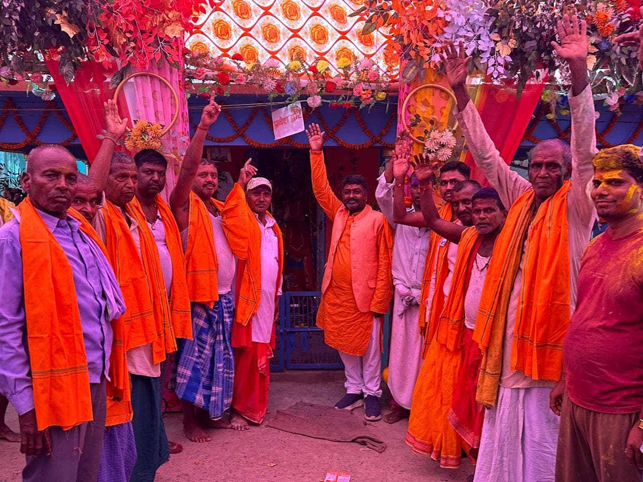 फरियानी हनुमान चौक पर रामधुन  कीर्तन संपन्न