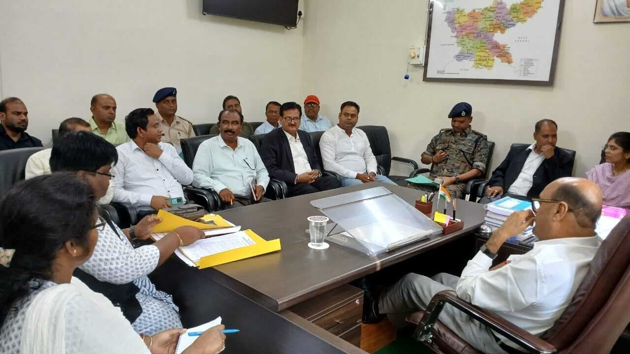 राष्ट्रीय लोक अदालत को सफल बनाने का निर्देश