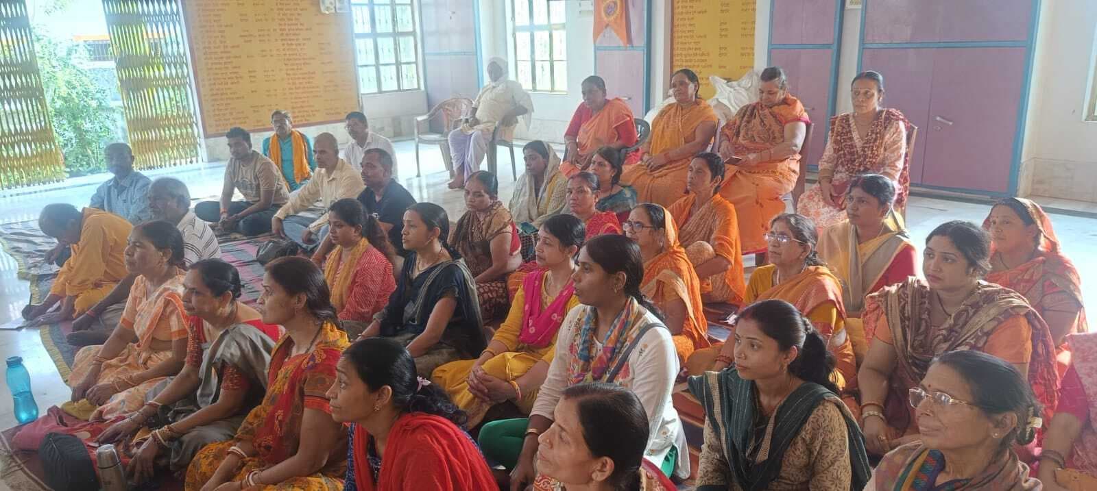 deoghar news : 26 अप्रैल को गायत्री शक्तिपीठ पहुंचेगी दिव्य ज्योति कलश रथ