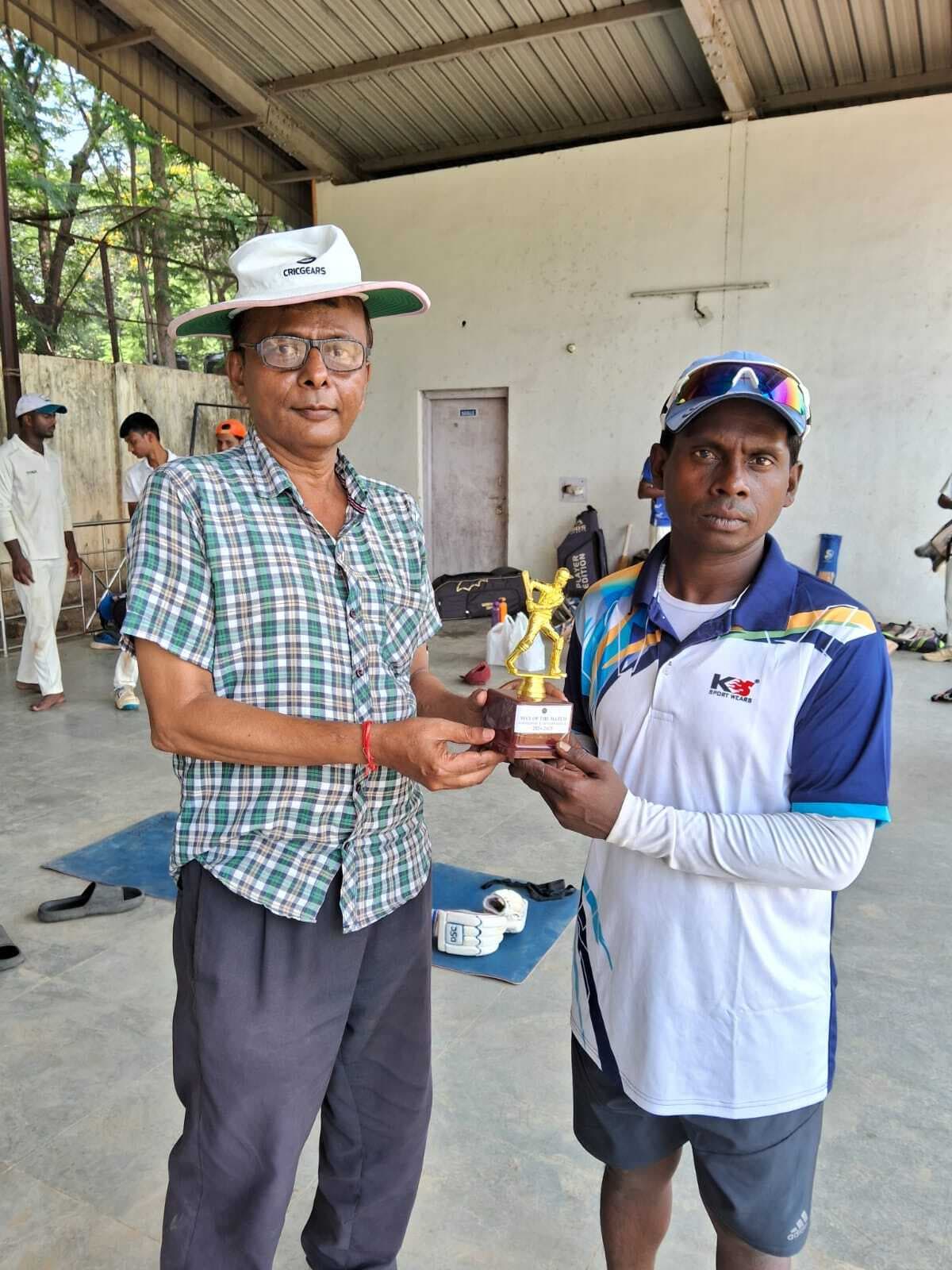 Jsca B Division Cricket League:  रुरल ग्रीन की टीम ने हिना एलायड को 4 विकेट से हराया