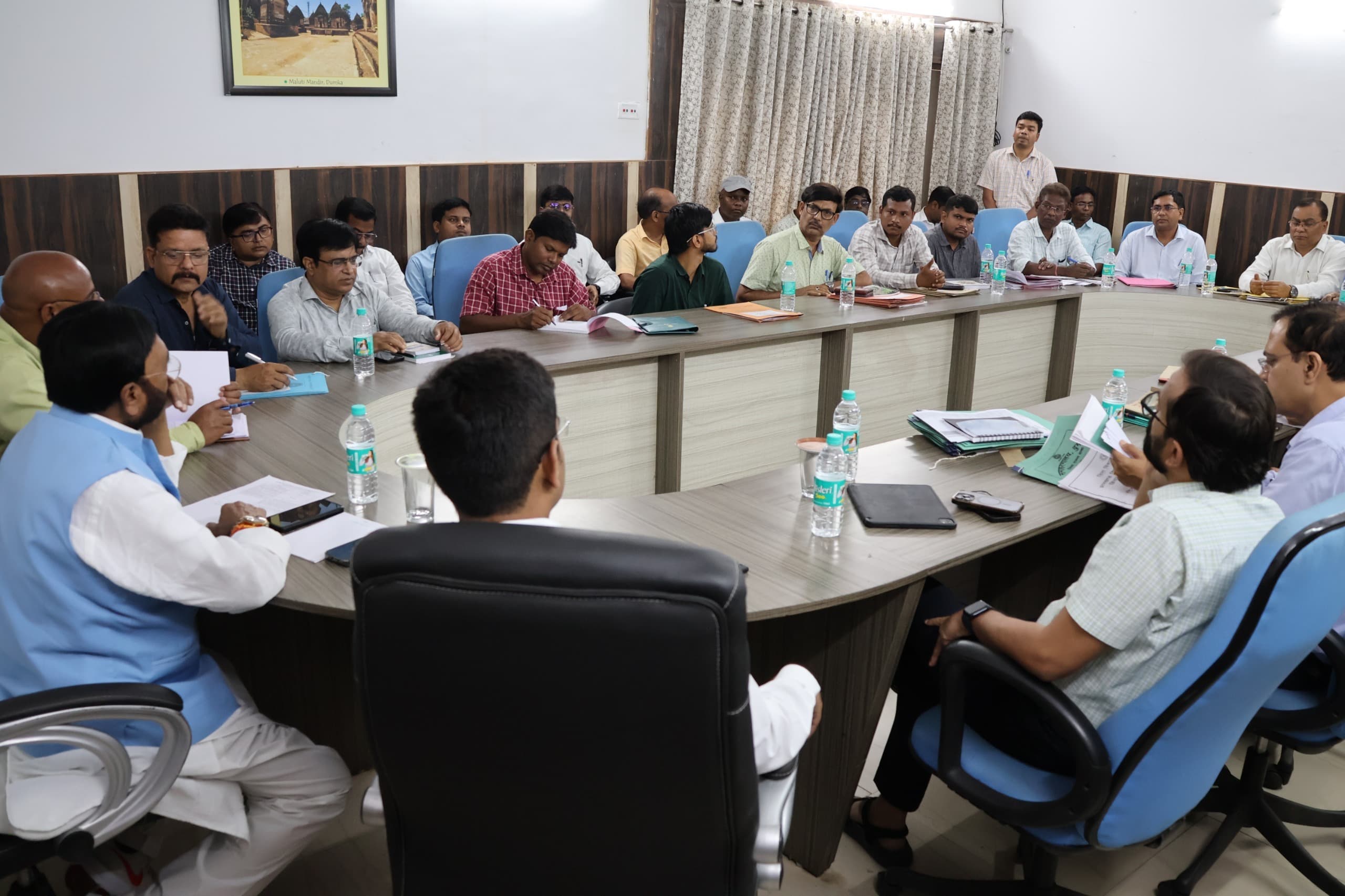 ग्रामीण इलाकों में पेयजल की व्यवस्था करें दुरुस्त : अध्यक्ष