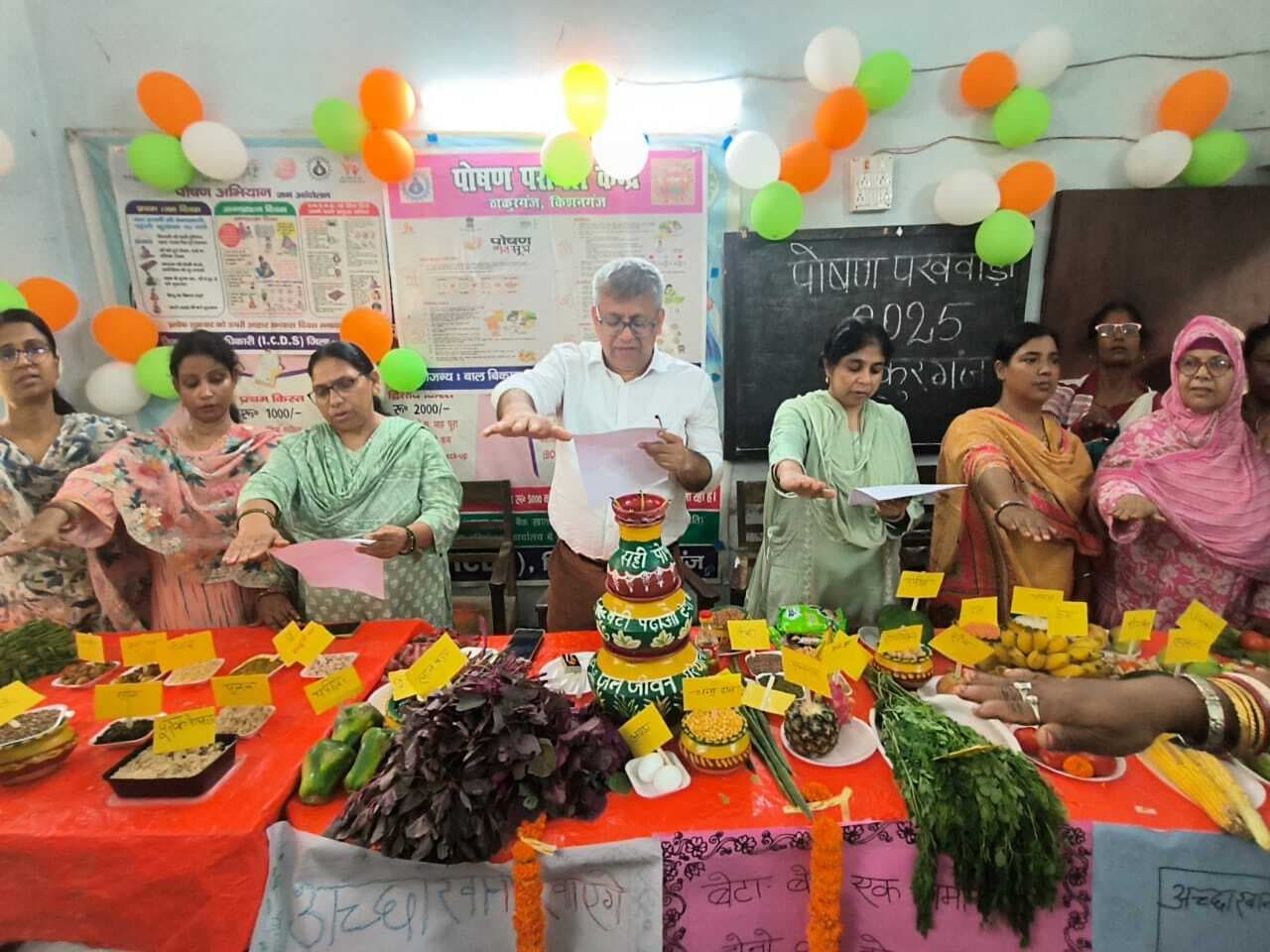 उत्कृष्ट कार्य करने वाली सेविका और महिला पर्यवेक्षिका हुईं सम्मानित