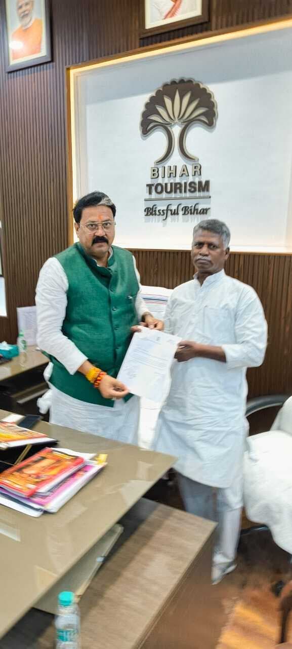 उडहुआ पहाड़ सूफी संत मजार को पर्यटक स्थल घोषित करने की मांग