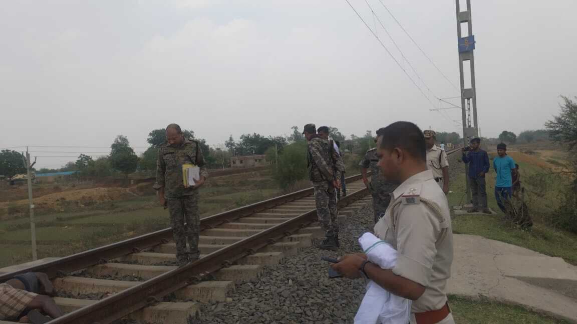 ट्रेन की चपेट में आकर अधेड़ की मौत