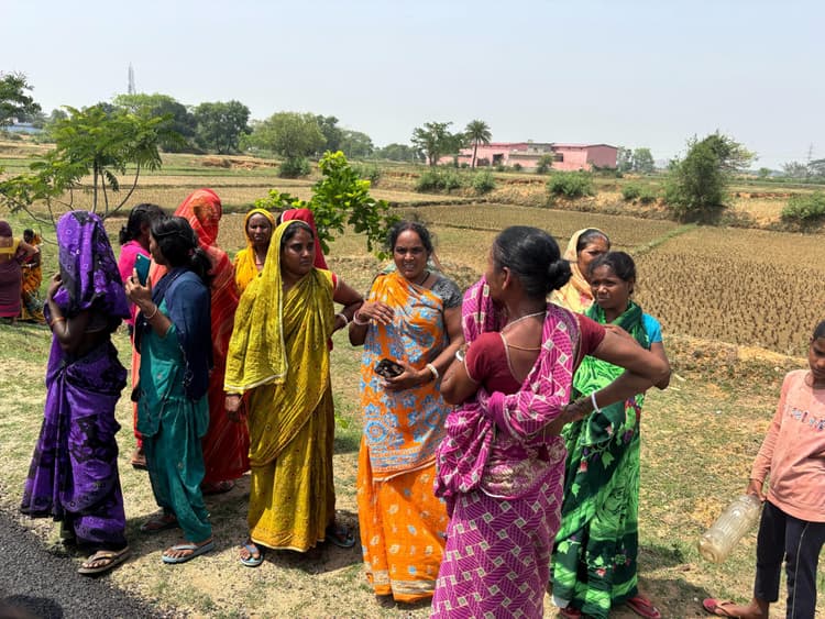 वाहन के धक्के से बाइक सवार साला की मौत, बहनोई घायल