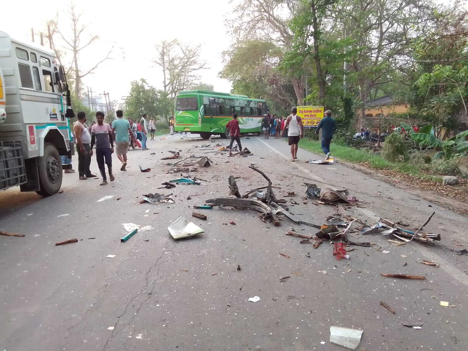 Samastipur News:सड़क दुर्घटना में बाइक सवार युवक मौत, नौ लोग घायल