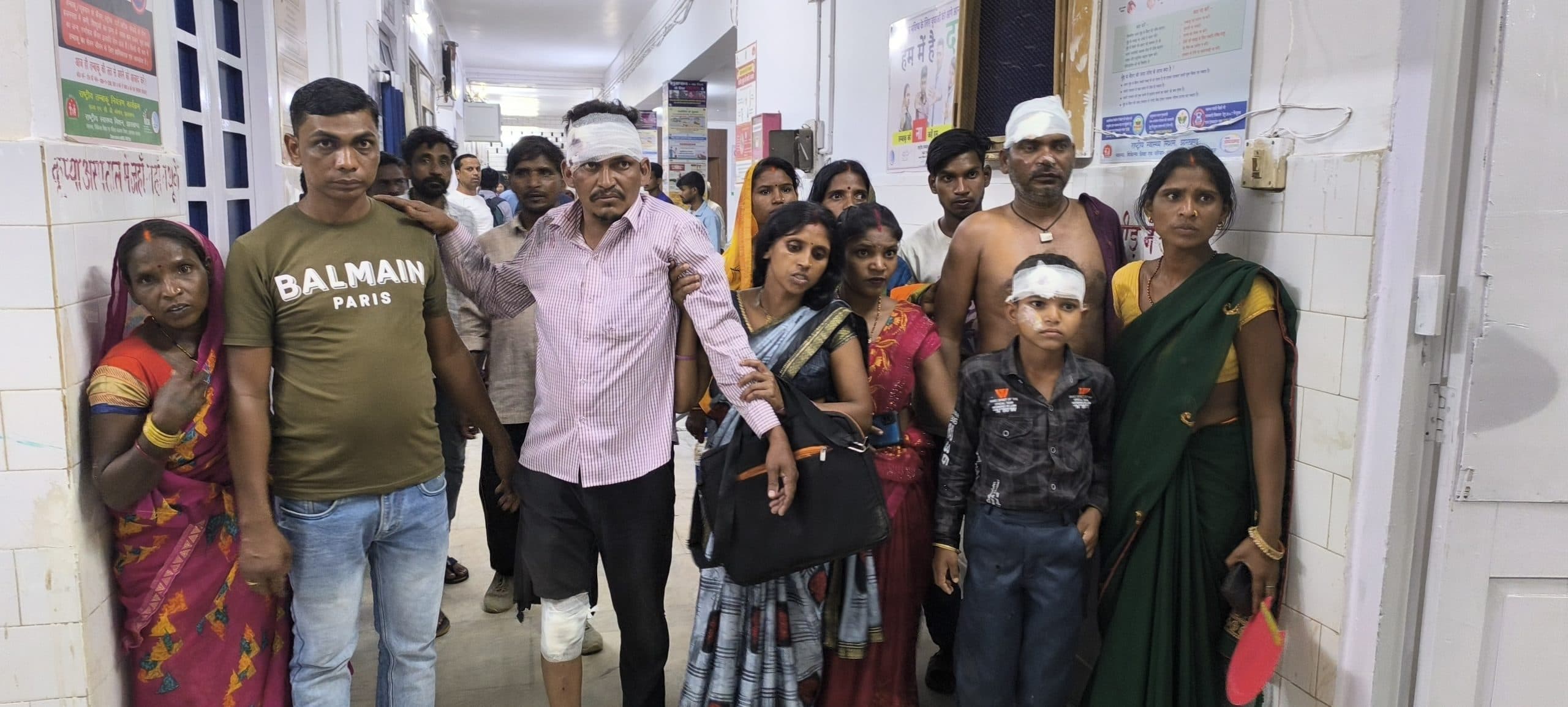 दो बाइक की टक्कर में पांच घायल