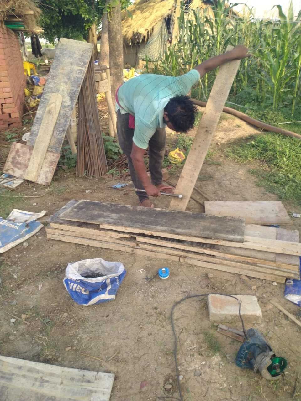 Bhagalpur news पदाधिकारी ने कहा, भवन निर्माण कार्य बंद है, लेकिन निर्माण कार्य जारी