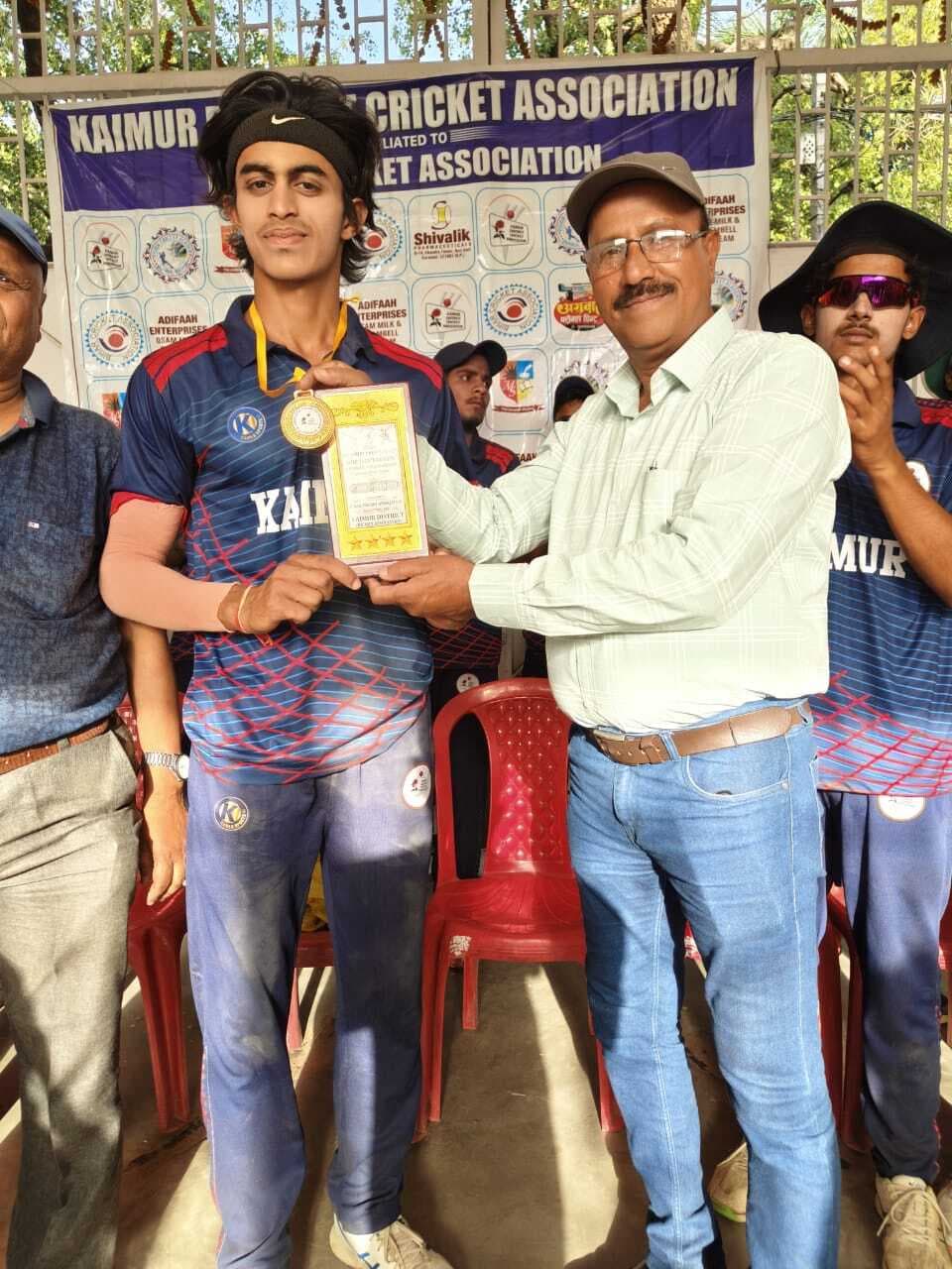 Kaimur News : बीसीए रणधीर वर्मा अंडर 19 में कैमूर ने रोहतास को 162 रन से हराया