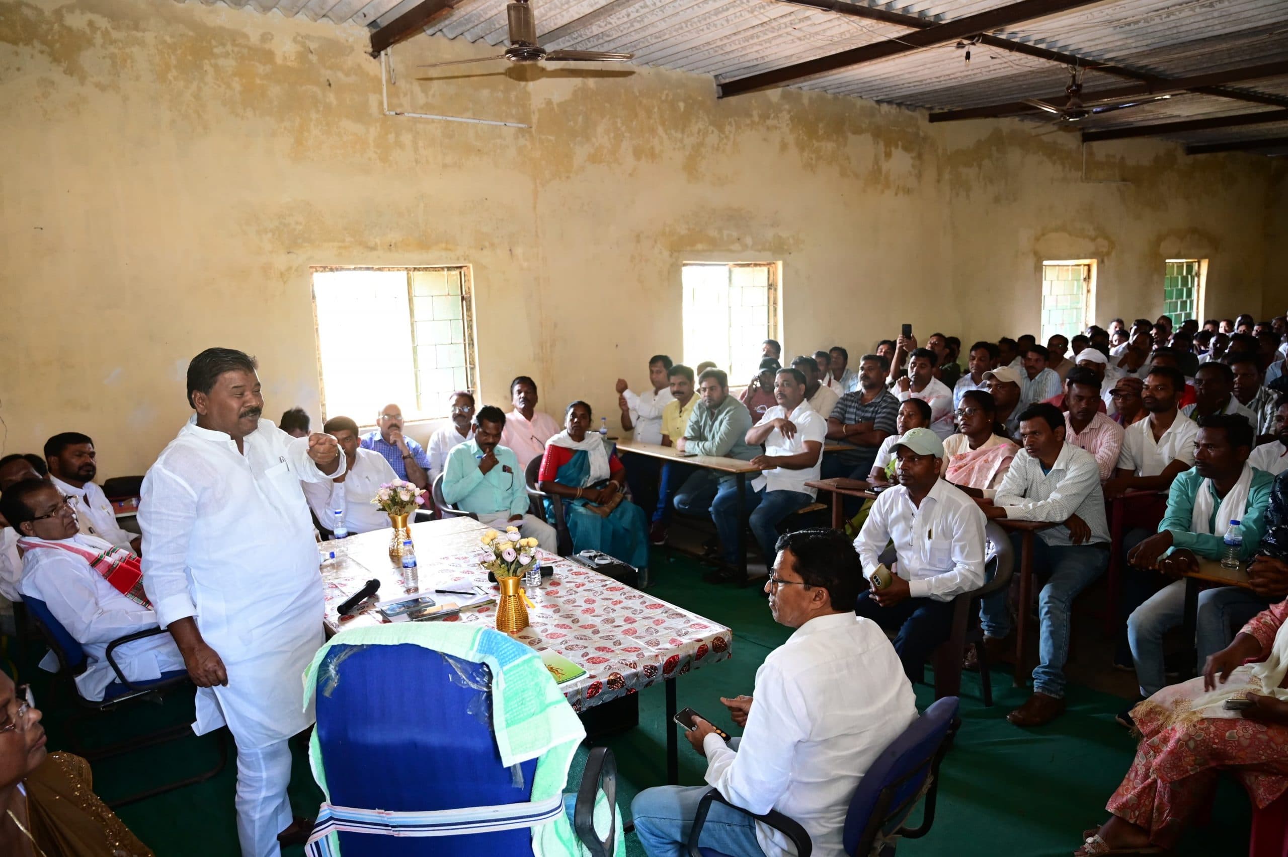 कांग्रेस की बैठक में संगठन सृजन-2025 पर चर्चा