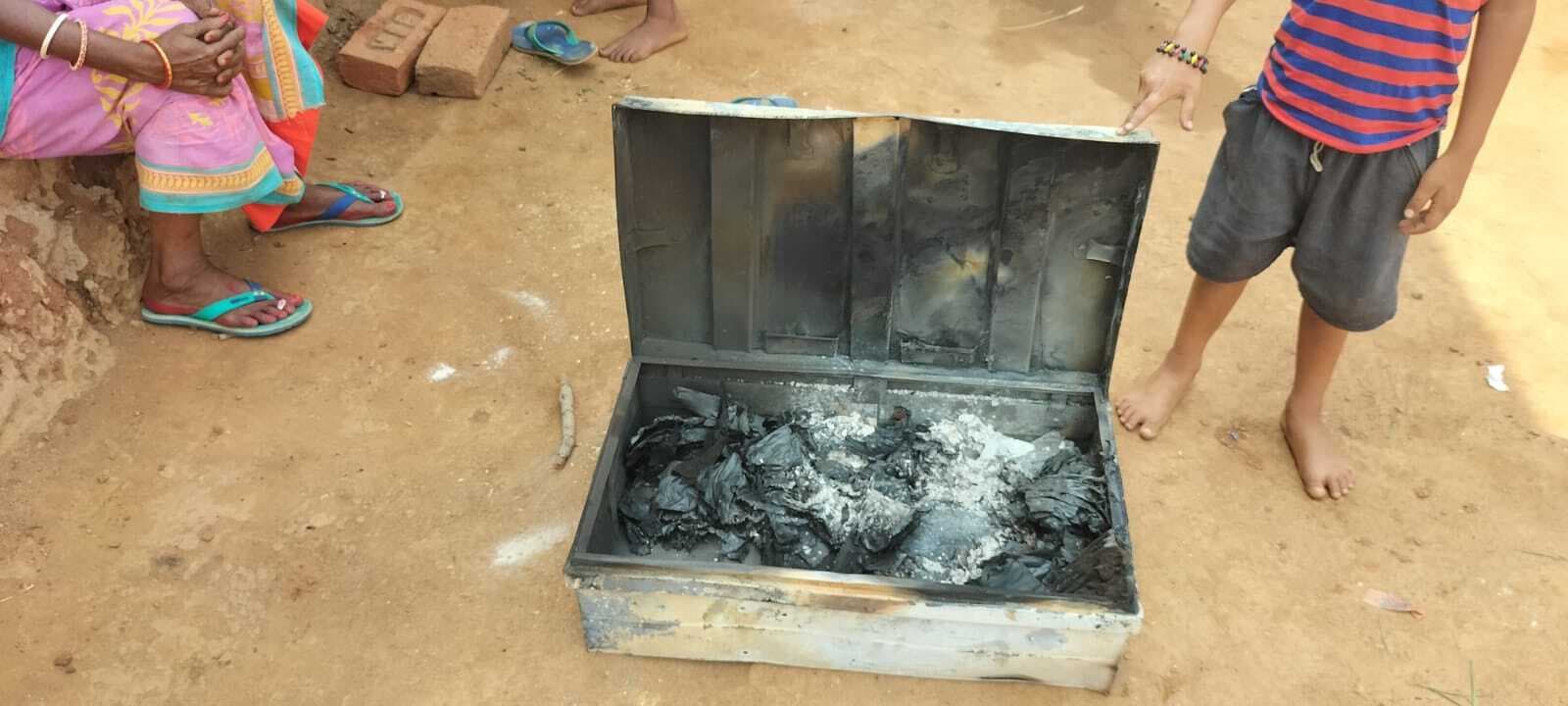 घर में लगी आग, हजारों की क्षति