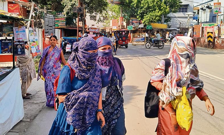 Gopalganj News  : राजस्थान के थार मरुस्थल की हवाओं से लू ने पकड़ी रफ्तार, बेहाल हुए लोग