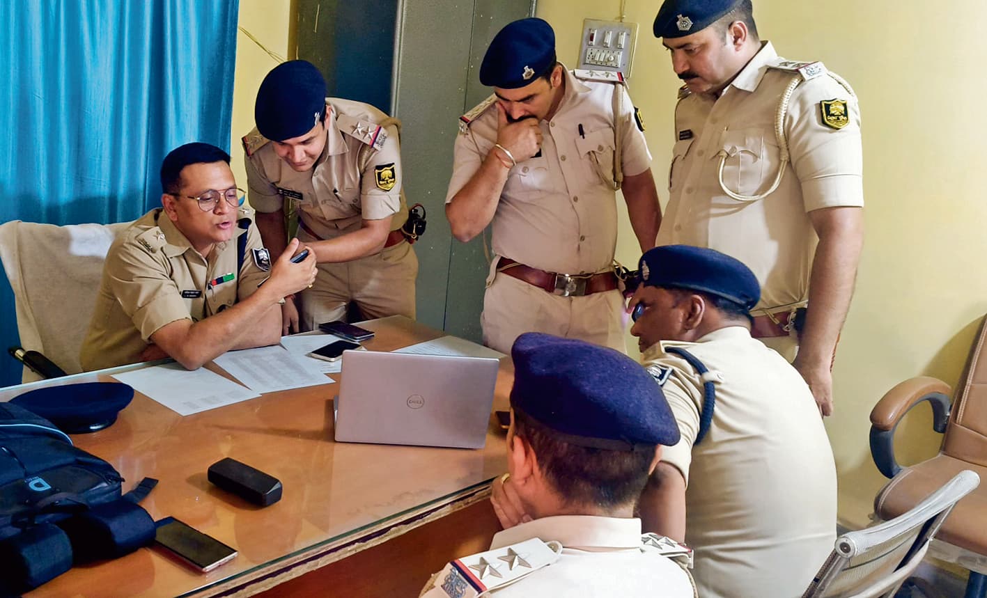 hajipur news.रात्रि गश्ती बढ़ाएं पुलिस पदाधिकारी : एसपी