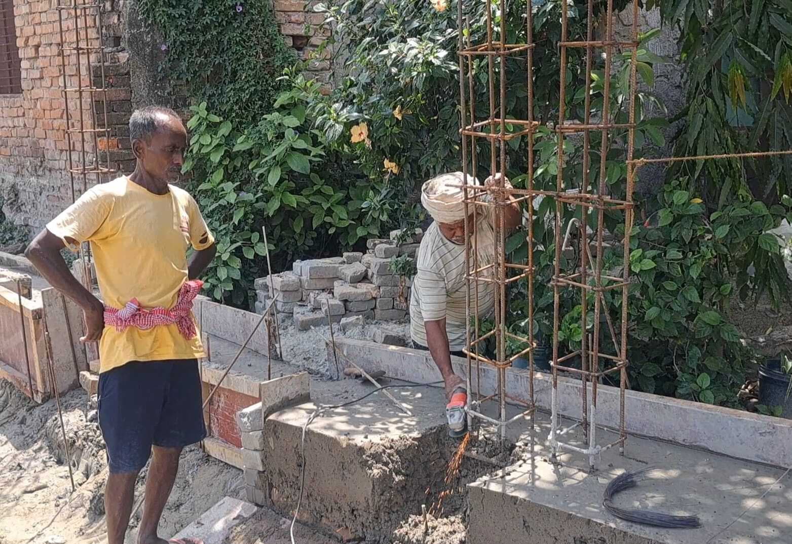 Samastipur News:सरकारी जमीन पर रास्ते को अतिक्रमण से मुक्त कराया