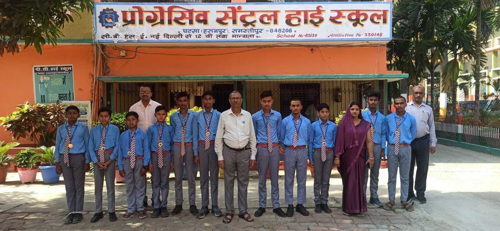 Education news from Samastipur:बेस्ट परफॉर्मेंस अवार्ड से सम्मानित किये गये प्रतिभावान बच्चे