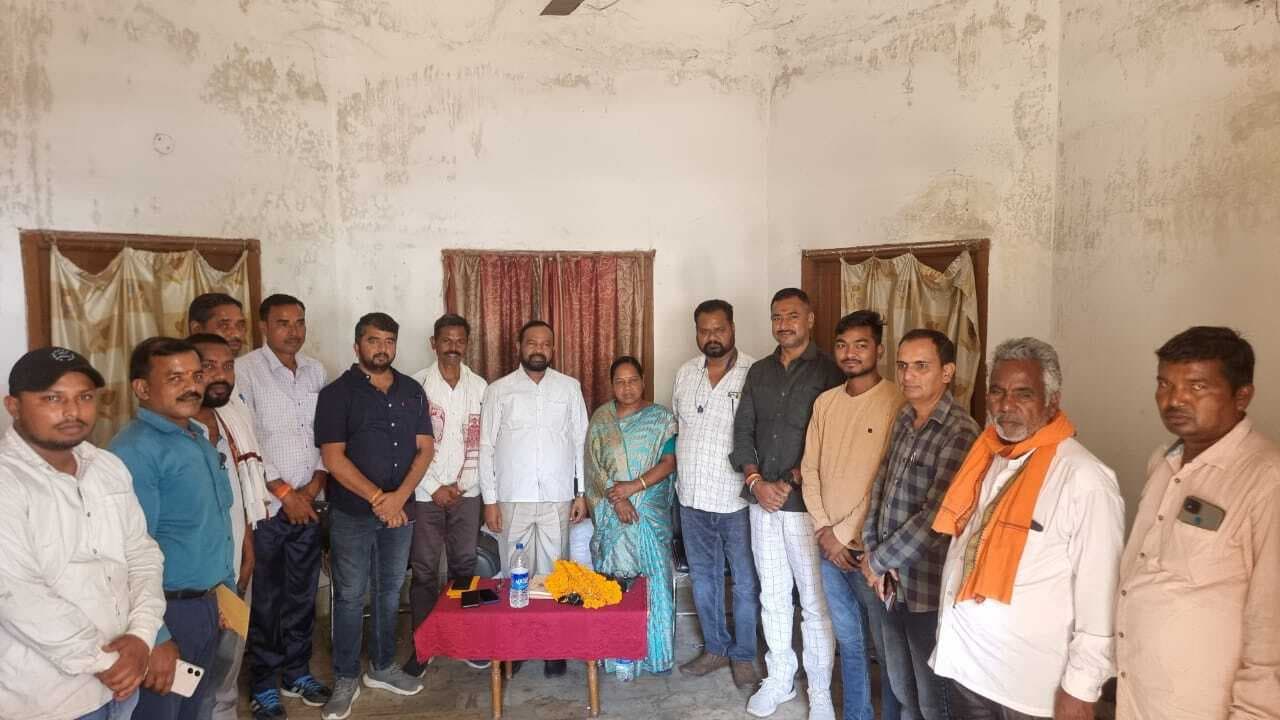 Giridih News :आजसू की बैठक में संगठन की मजबूती पर जोर