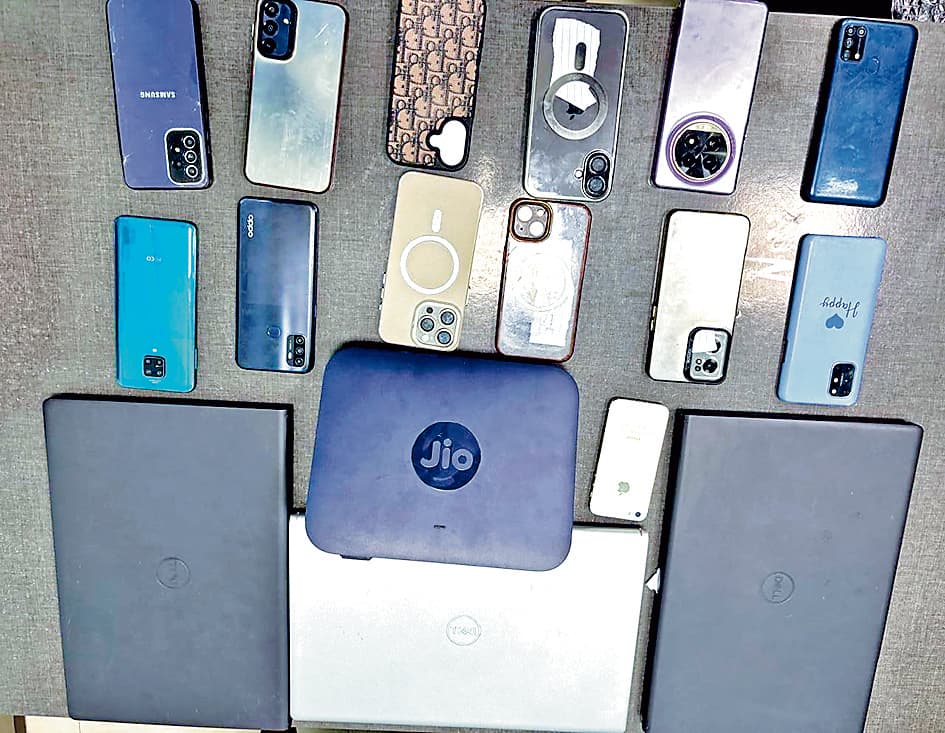 बेहला : अवैध कॉल सेंटर खोल अमेरिकी नागरिकों को ठगने वाले सात गिरफ्तार