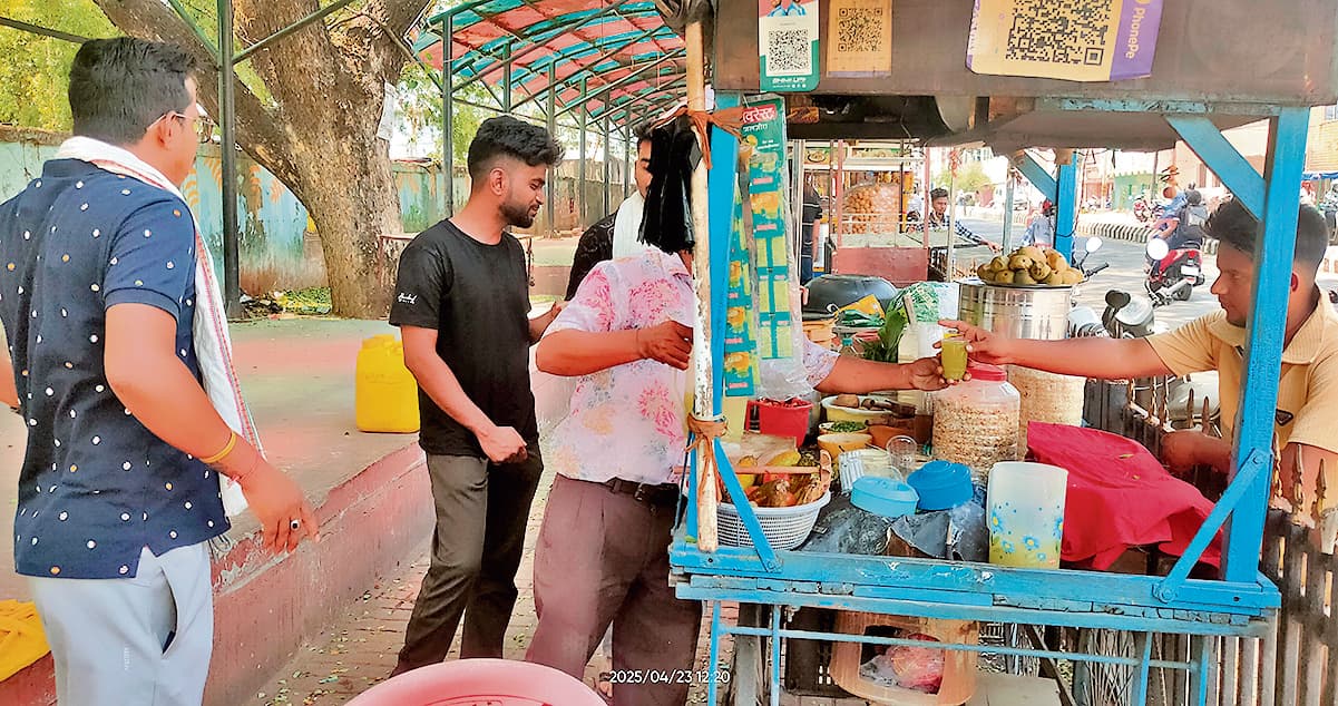 Rourkela News: 43.1 डिग्री पहुंचा स्मार्ट सिटी का पारा, झुलसाने वाली हवाओं ने जीना किया मुहाल