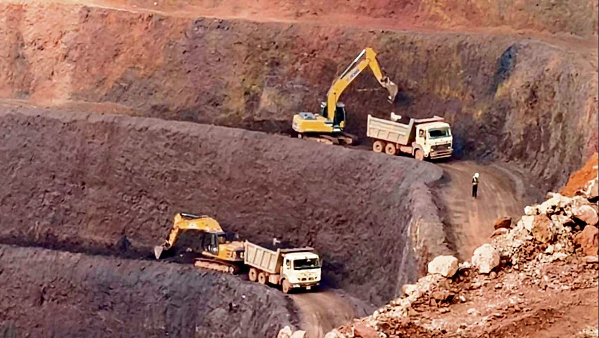 Sundargarh News: तेलेनडीही के बाद अब जामकानी रिजर्व फॉरेस्ट से खनिच चोरी का खुलासा