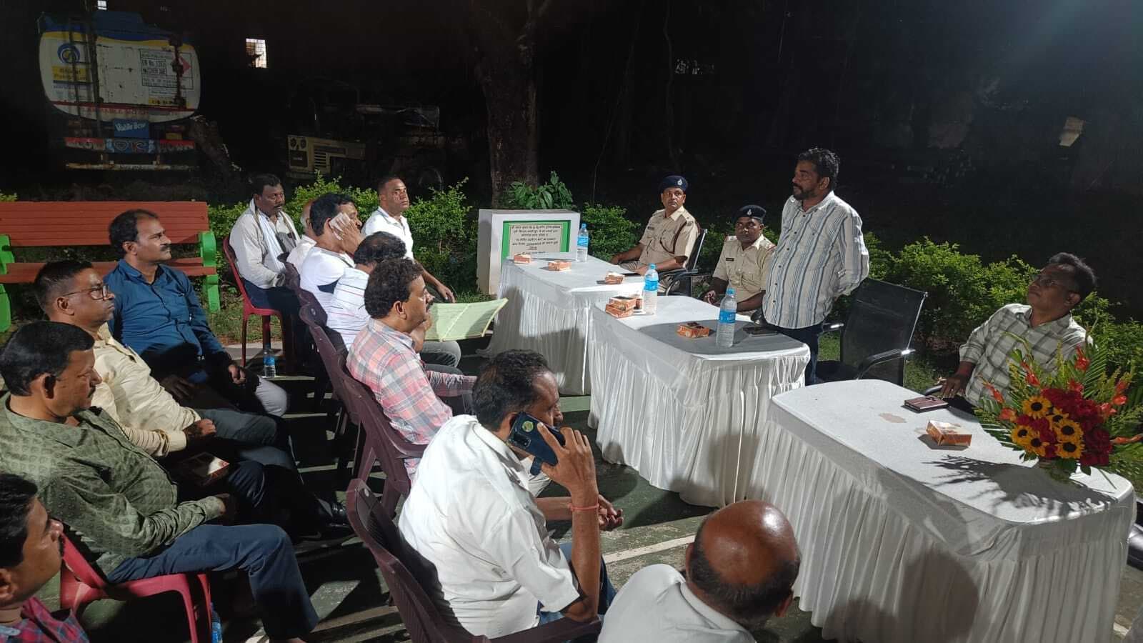 East Singhbhum News : चौक-चौराहों पर 20 डस्टबिन लगेंगे, बहरागोड़ा को सुंदर बनायेंगे : समीर