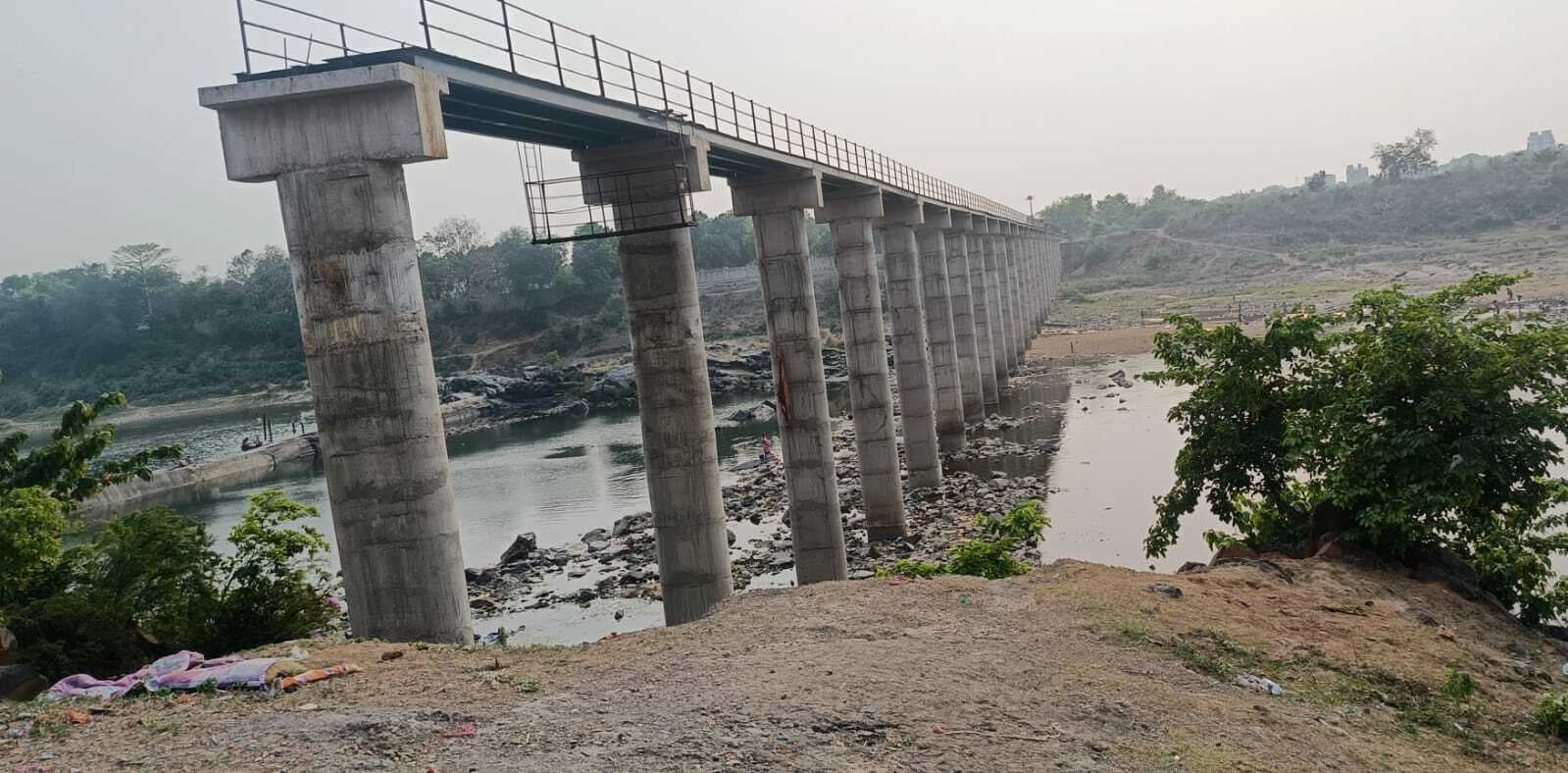 Jamshedpur News : जलापूर्ति योजना के कार्य का सुबोध झा ने लिया जायजा