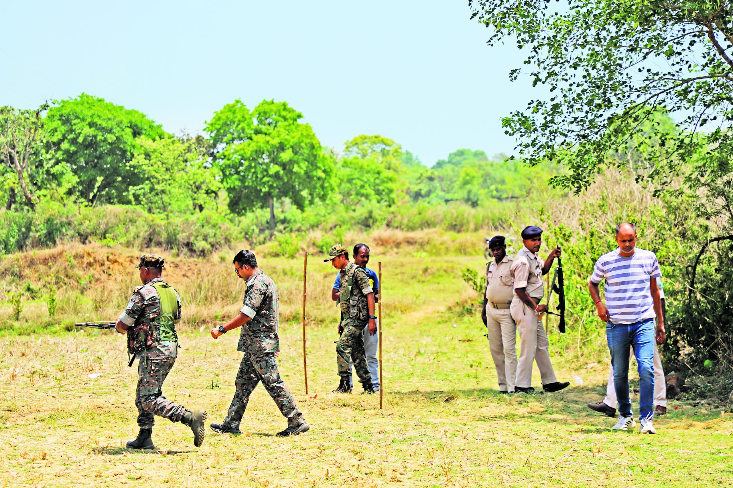 Jamshedpur News : घटनास्थल से बरामद हथियार विनय का, साथी से पुलिस कर रही पूछताछ, सीन किया गया रीक्रिएट
