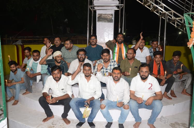 पहलगाम में आतंकी हमले के विरोध में भाजपा का मशाल जुलूस, पाक के खिलाफ नारेबाजी