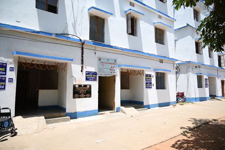 जिले के 250 चिकित्सक रहे हड़ताल पर, करीब छह हजार मरीज ओपीडी से लौटे