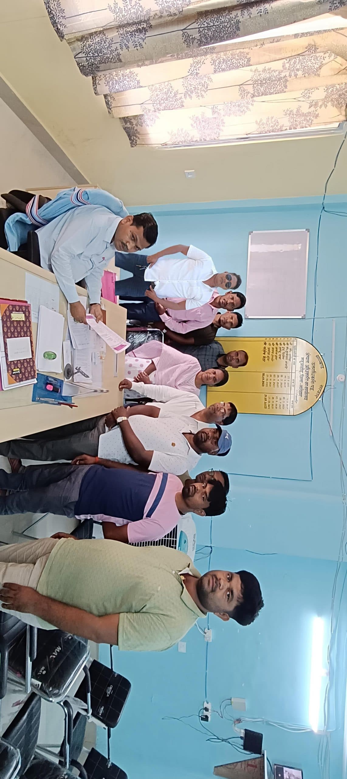 झारोटेफ कमेटी ने बीडीओ को सौंपा मांग पत्र