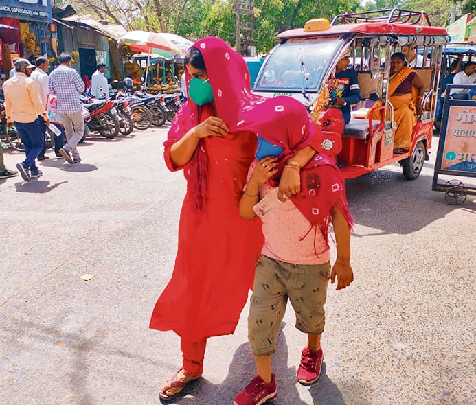 Gopalganj News  : आसमान से बरस रही आग, 42 डिग्री सेल्सियस के ऊपर पहुंचा पारा