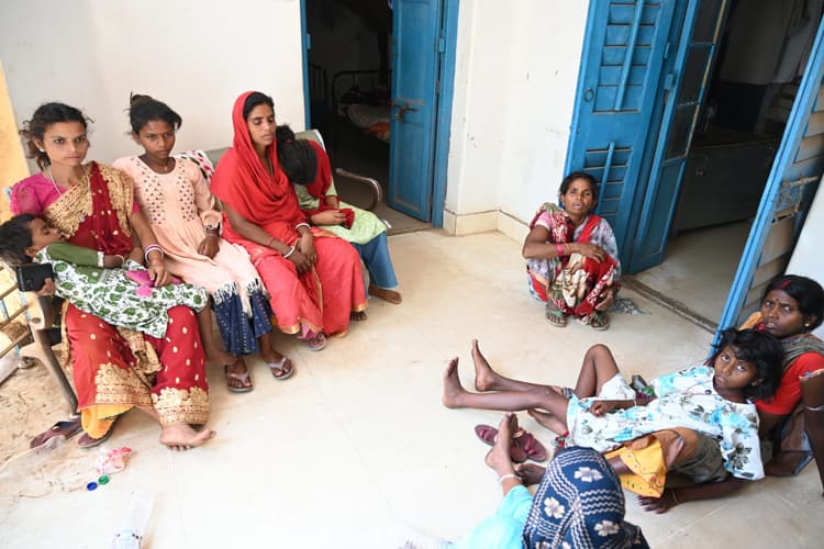 deoghar news : शादी से एक दिन पहले दुल्हा और उसकी रिश्तेदार की सड़क हादसे में मौत